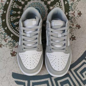 Nike Women's Grey and White Trainers